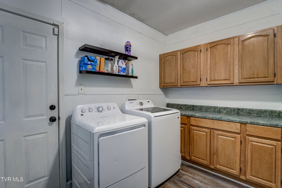 Photo #18: 110 Hopeville Avenue