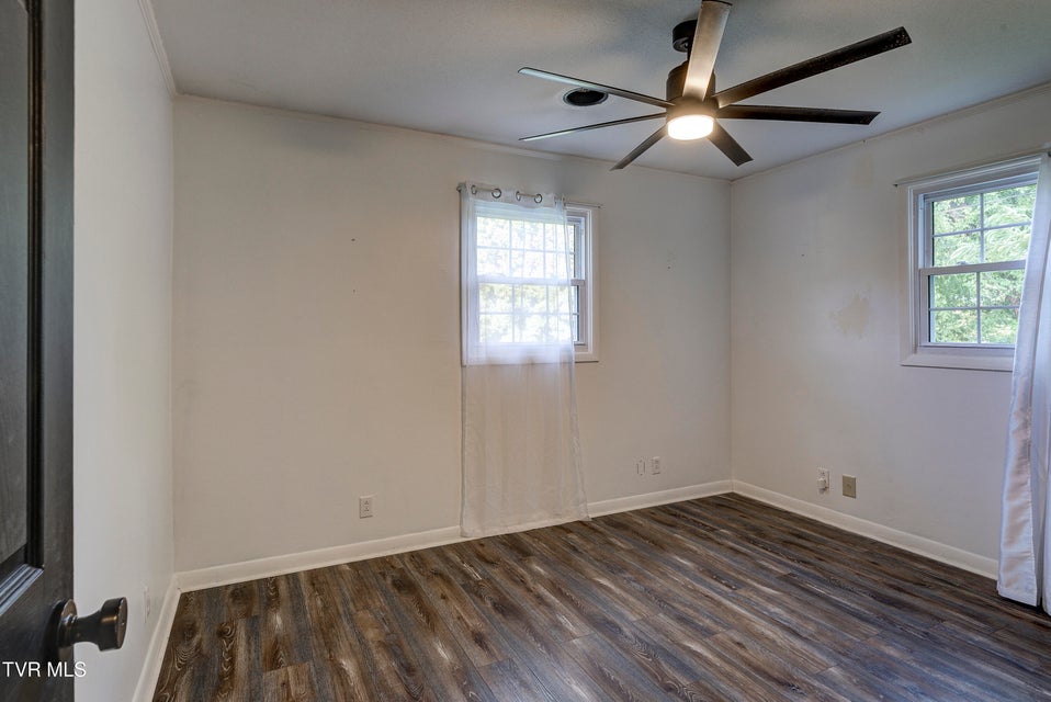 Photo #29: 110 Hopeville Avenue