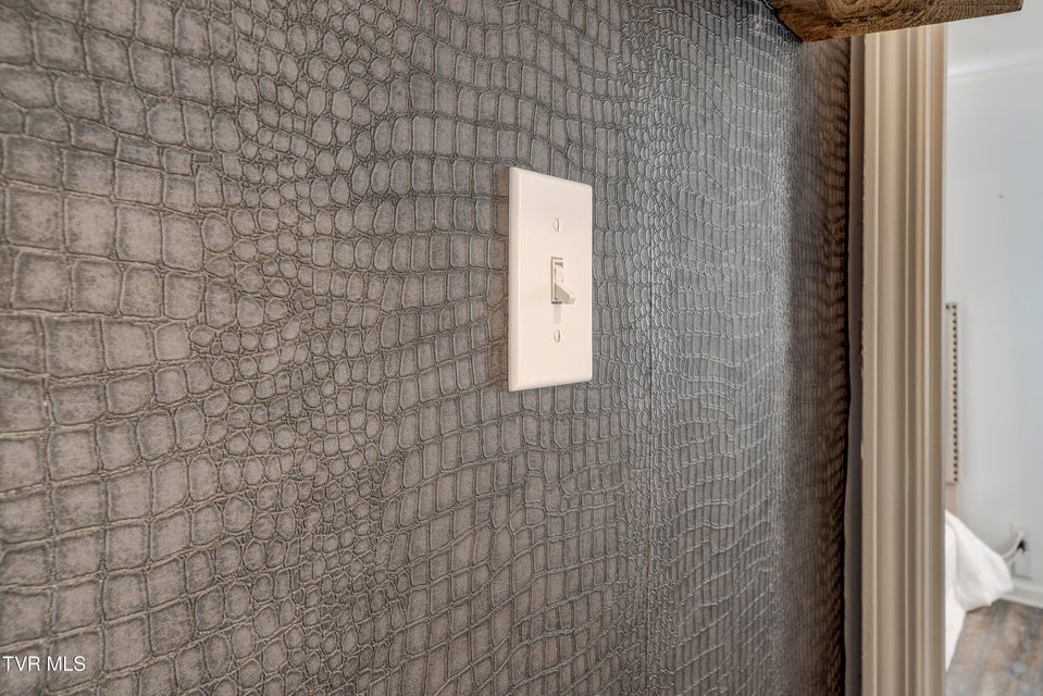 Photo #32: 110 Hopeville Avenue