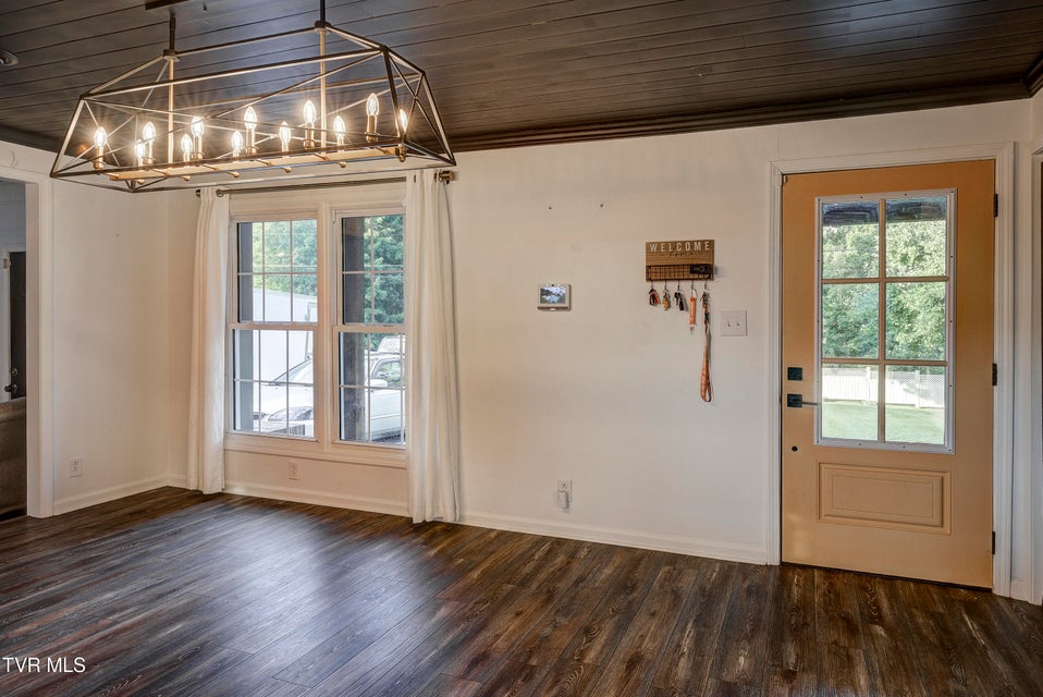 Photo #21: 110 Hopeville Avenue