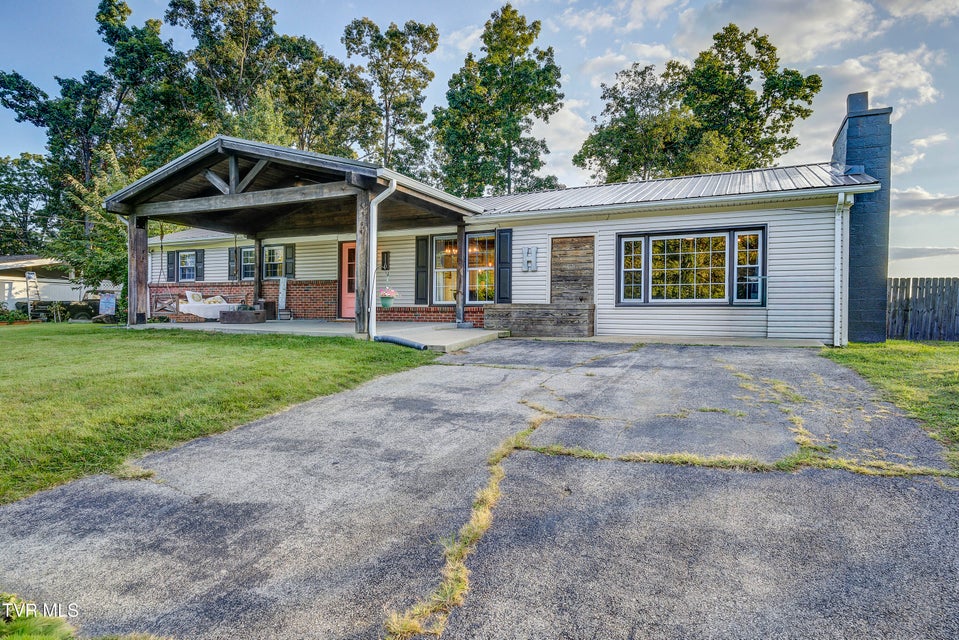 Photo #46: 110 Hopeville Avenue