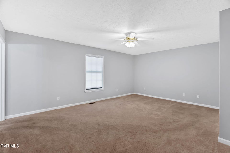 Photo #24: 887 Berry Road