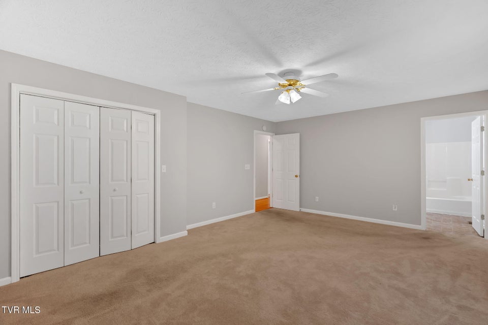 Photo #25: 887 Berry Road