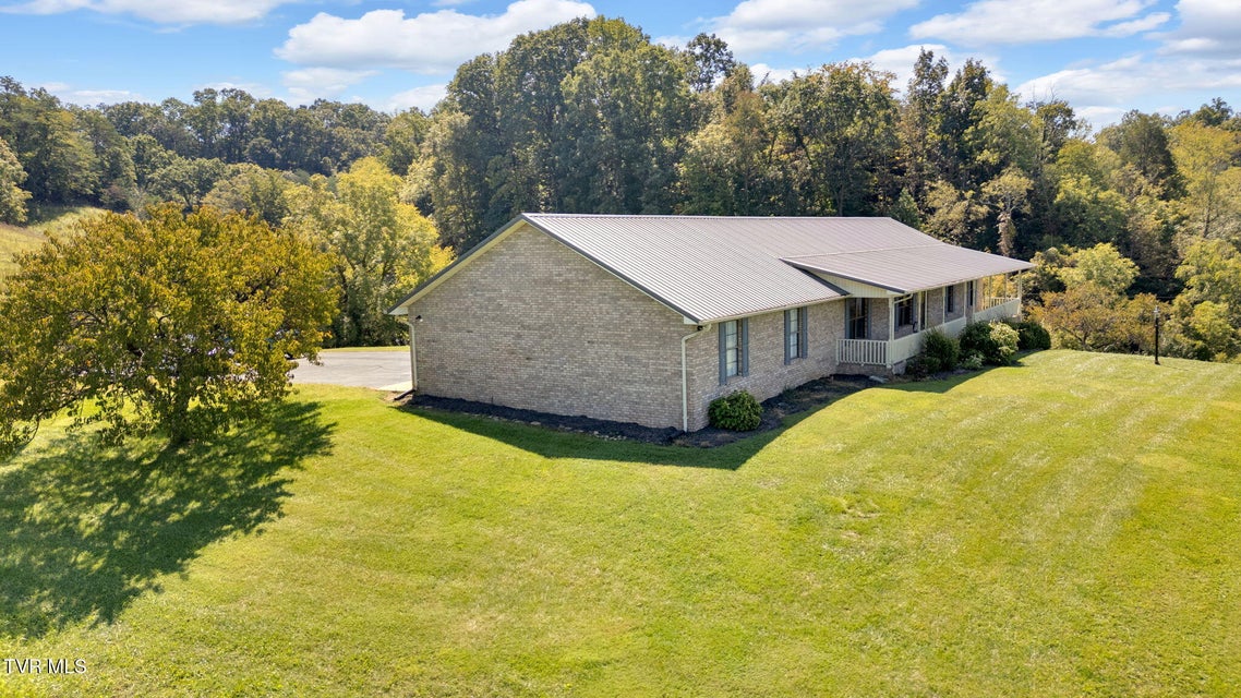 Photo #4: 887 Berry Road