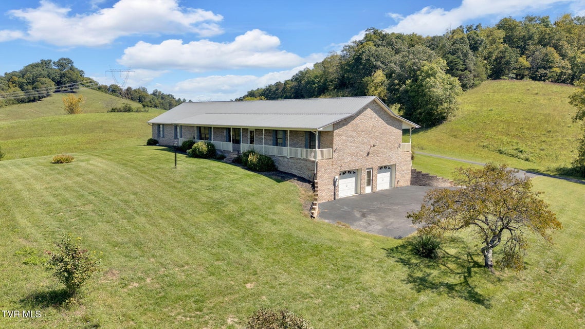 Photo #2: 887 Berry Road