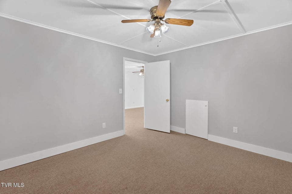 Photo #30: 887 Berry Road