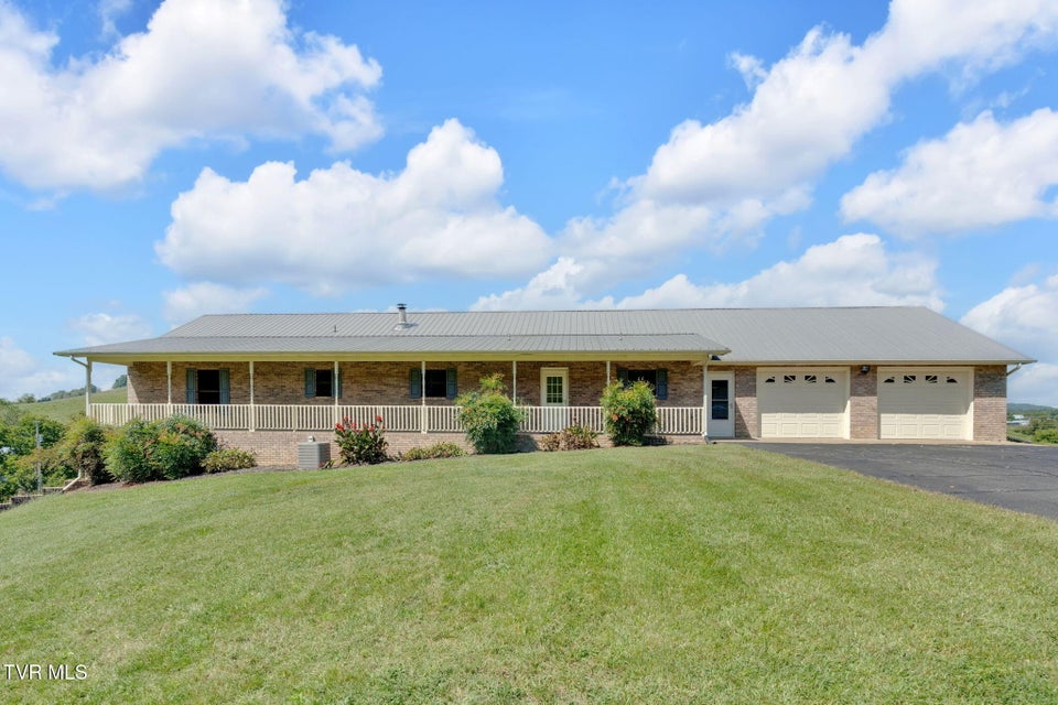 Photo #39: 887 Berry Road