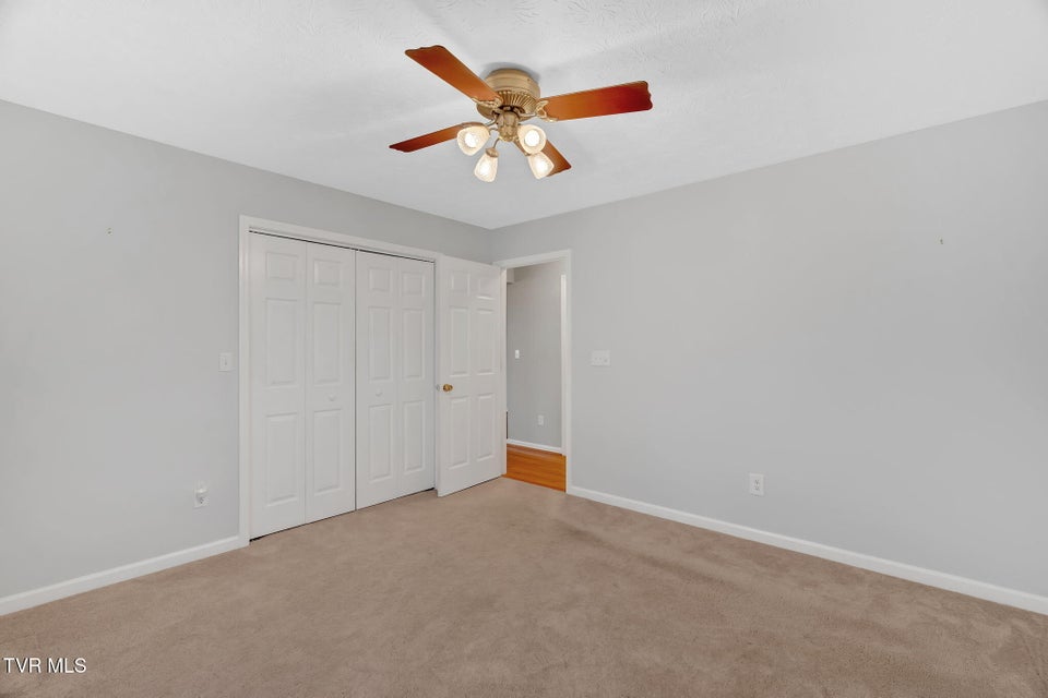 Photo #20: 887 Berry Road