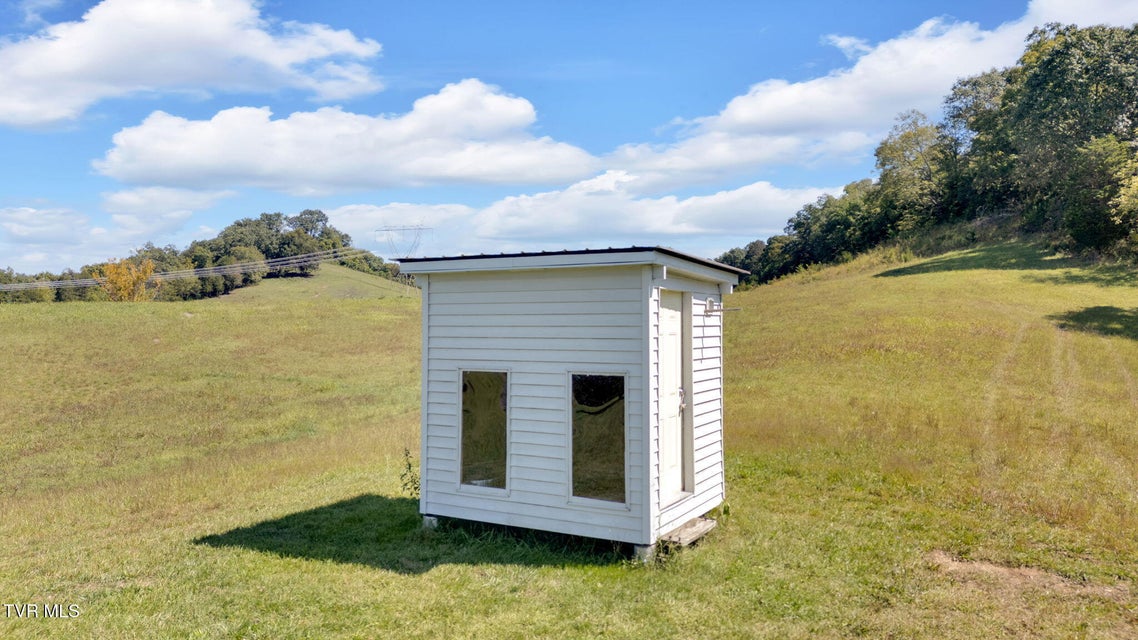 Photo #46: 887 Berry Road