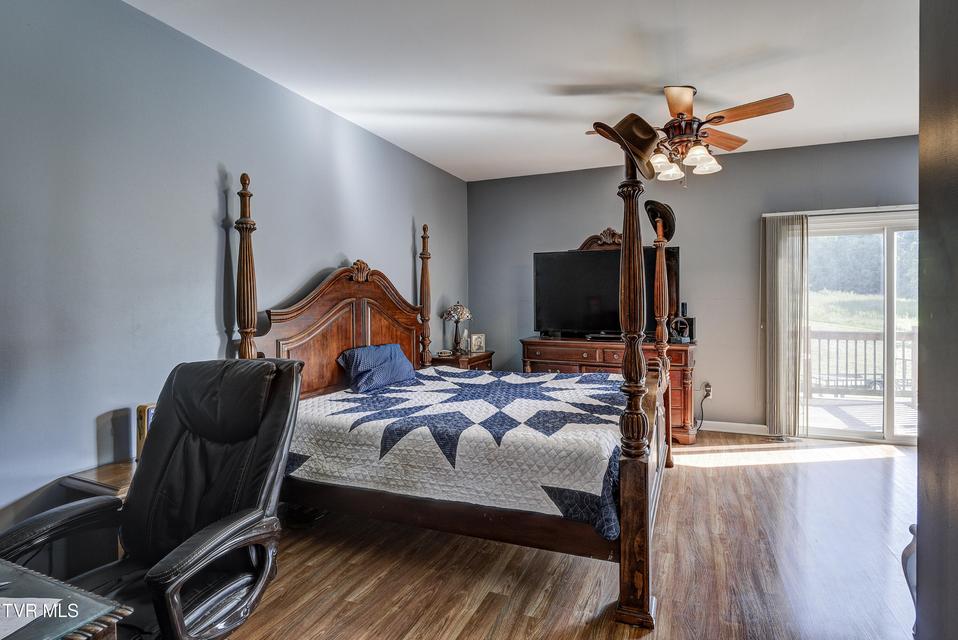 Photo #19: 8845 107 Cutoff 