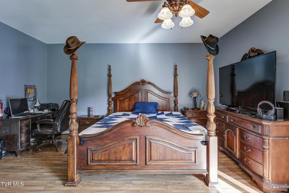 Photo #18: 8845 107 Cutoff 