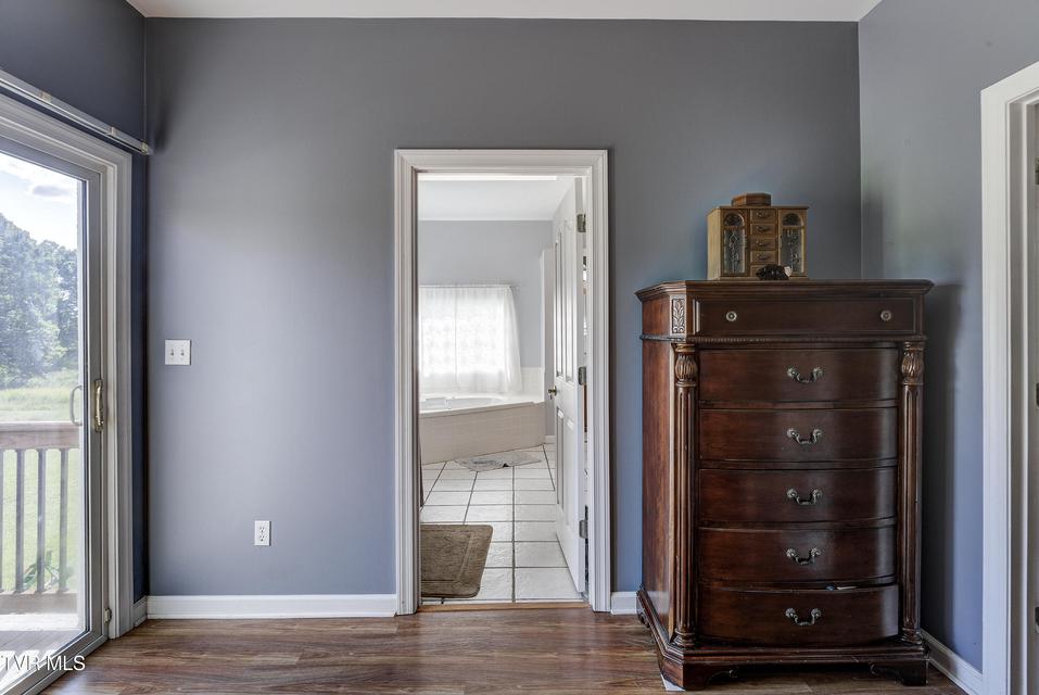 Photo #23: 8845 107 Cutoff 