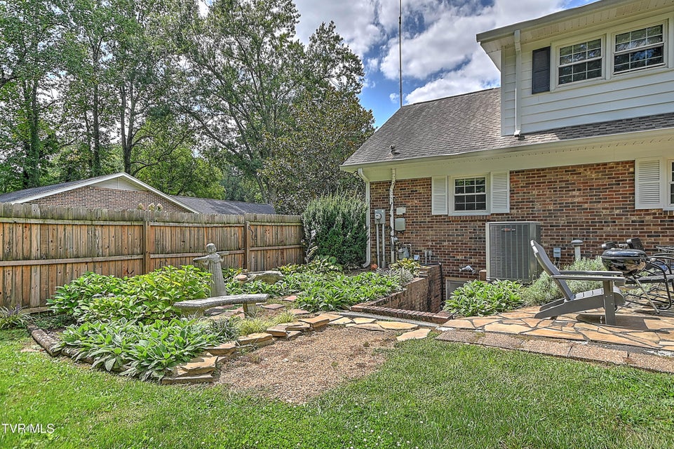 Photo #13: 104 Forest Hills Drive