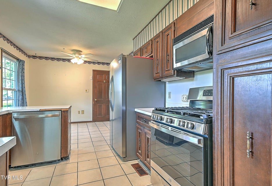 Photo #27: 104 Forest Hills Drive