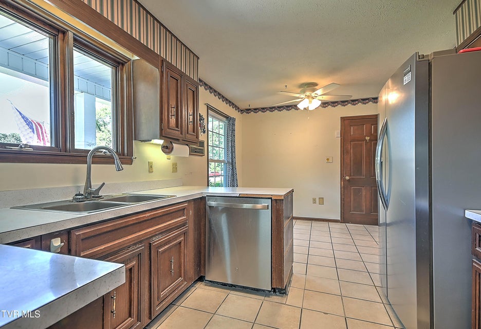 Photo #28: 104 Forest Hills Drive