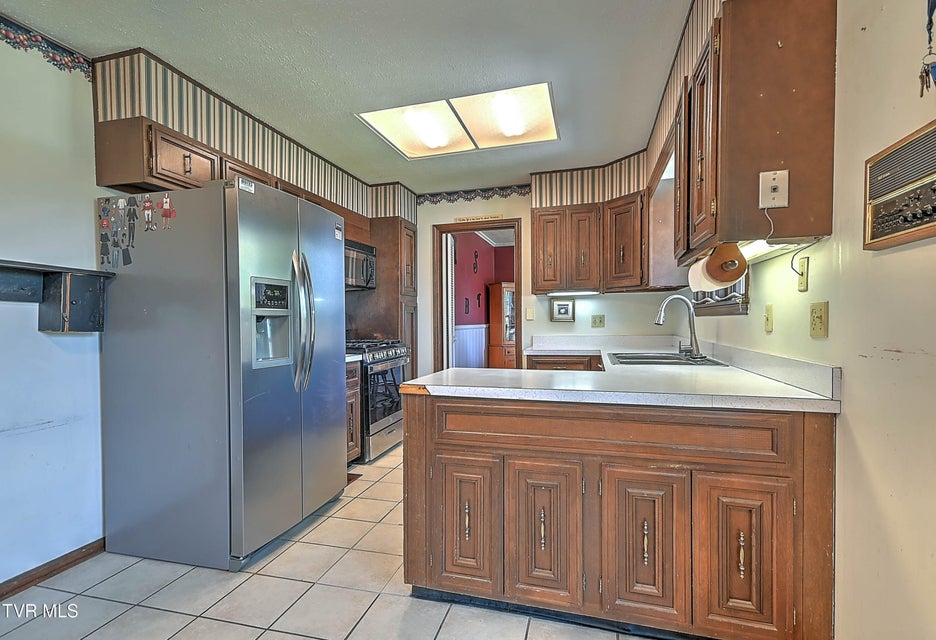 Photo #32: 104 Forest Hills Drive