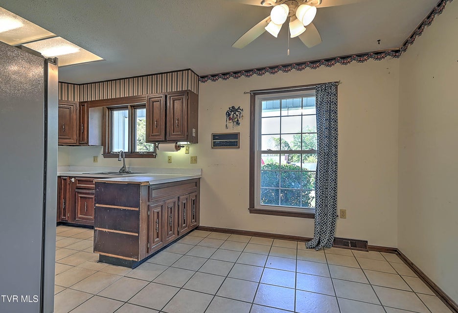 Photo #35: 104 Forest Hills Drive