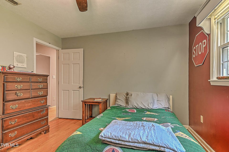 Photo #55: 104 Forest Hills Drive