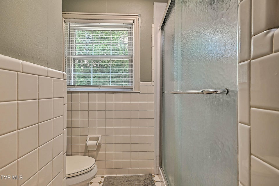 Photo #58: 104 Forest Hills Drive