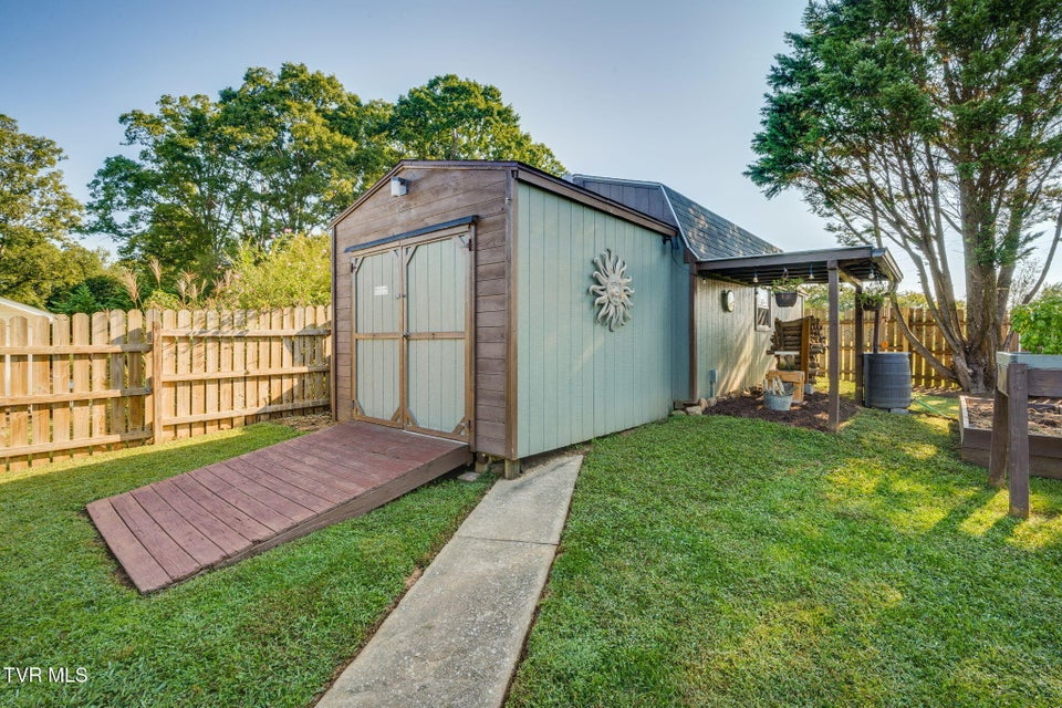 Photo #39: 320 Barren Road