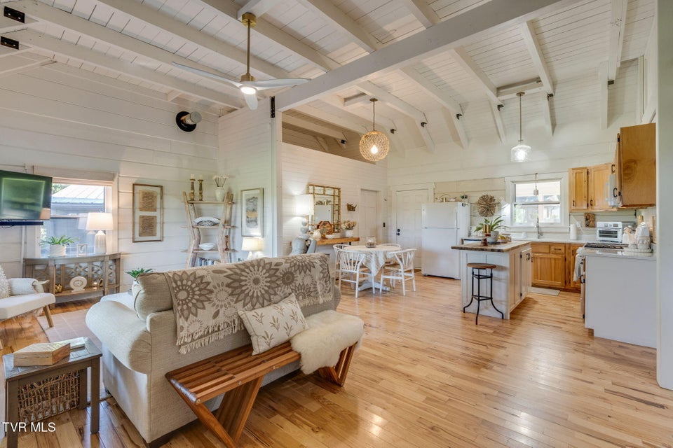 Photo #8: 320 Barren Road