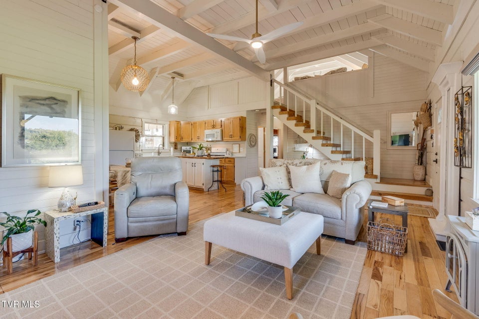 Photo #10: 320 Barren Road