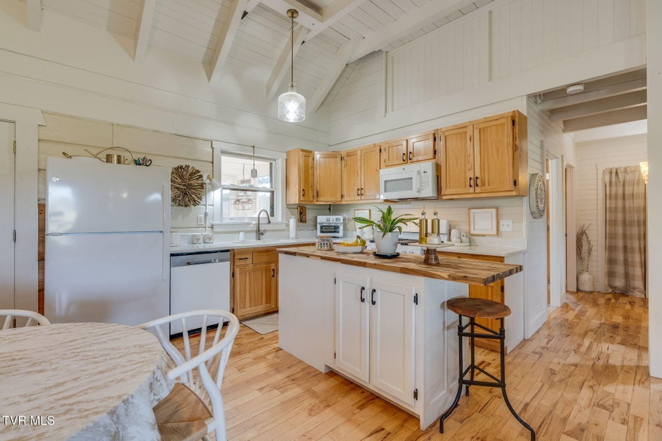 Photo #13: 320 Barren Road