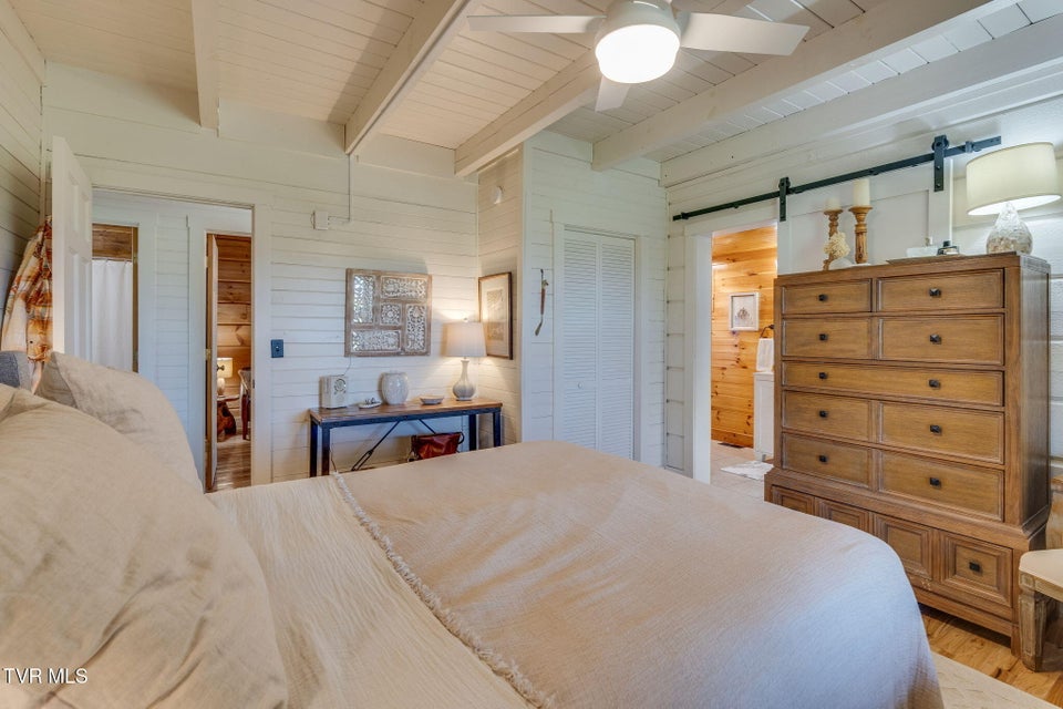 Photo #17: 320 Barren Road