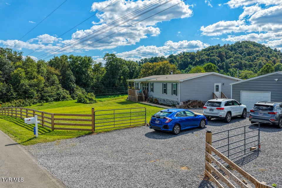 Photo #18: 315 Meadow View Road