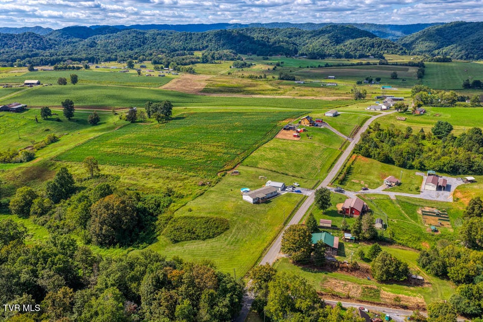 Photo #25: 315 Meadow View Road