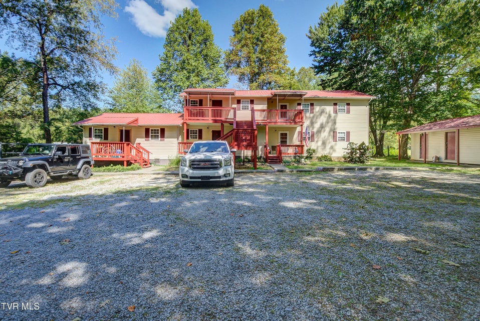 Photo #2: 175 Scenic Apartment Road