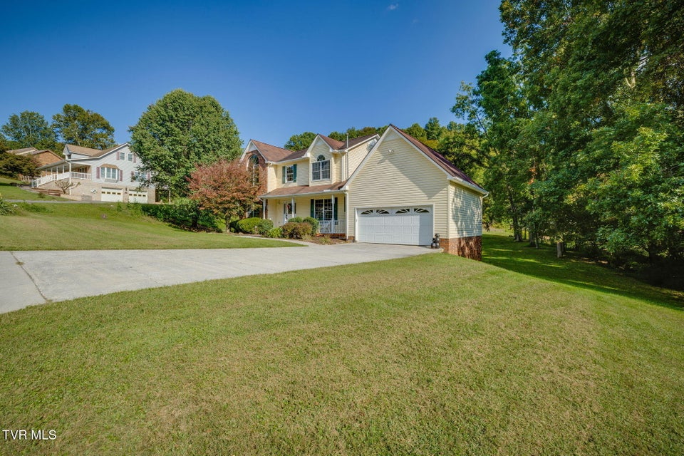 Photo #3: 414 Greenbrook Circle