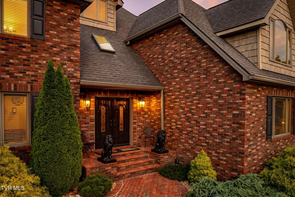 Photo #11: 194 Willow Brook Drive