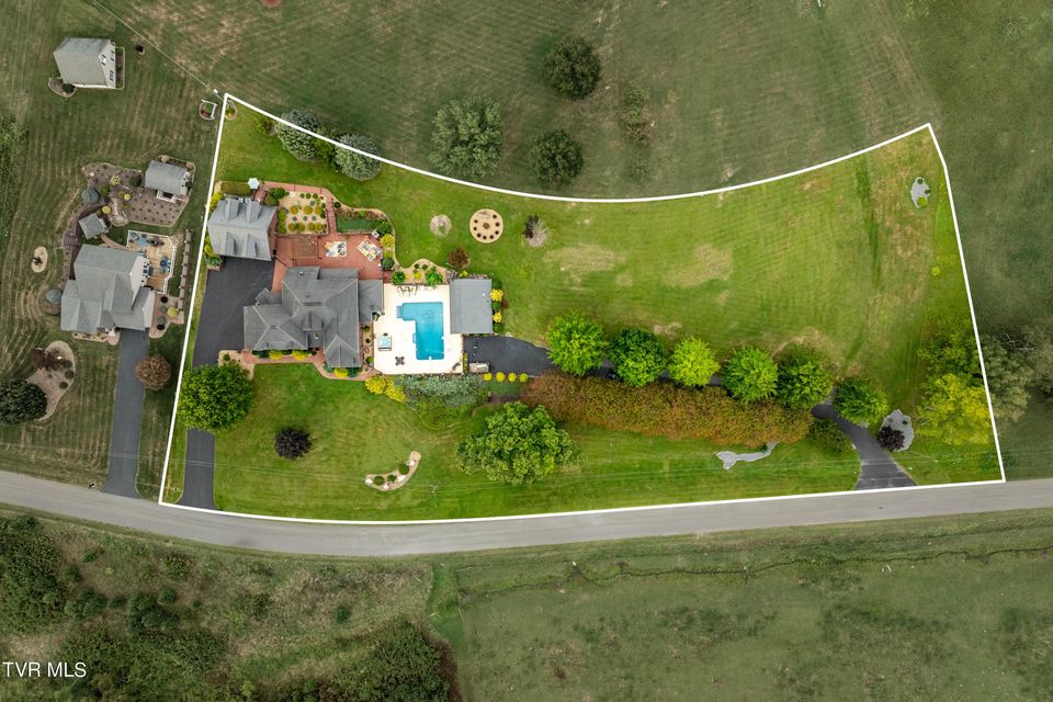 Photo #14: 194 Willow Brook Drive