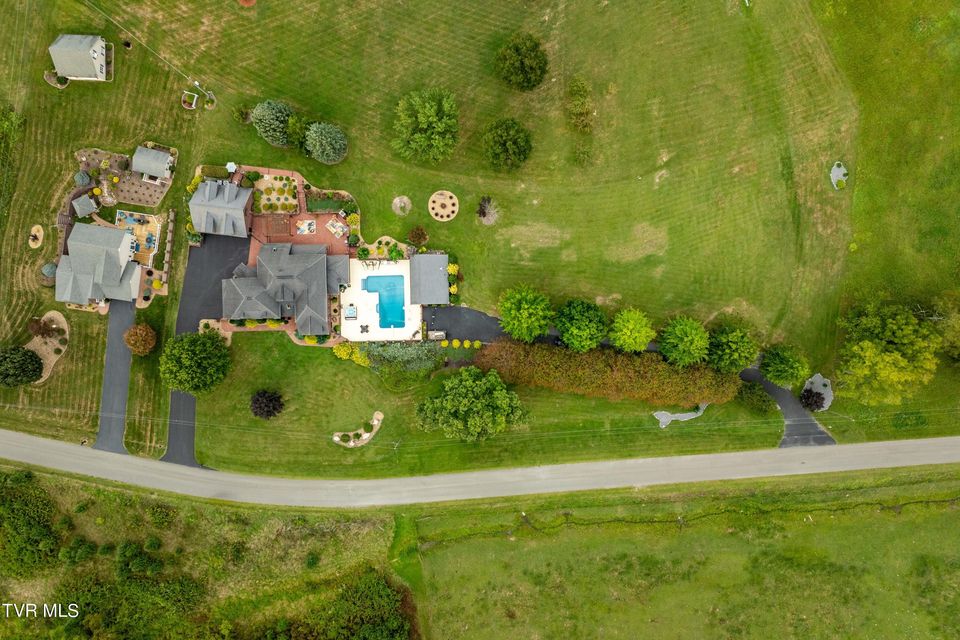 Photo #15: 194 Willow Brook Drive