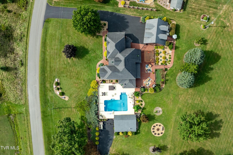 Photo #40: 194 Willow Brook Drive