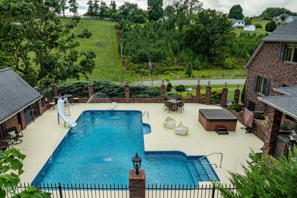 Photo #60: 194 Willow Brook Drive