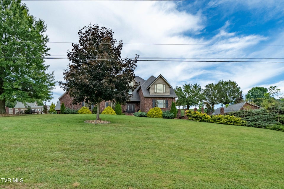 Photo #70: 194 Willow Brook Drive