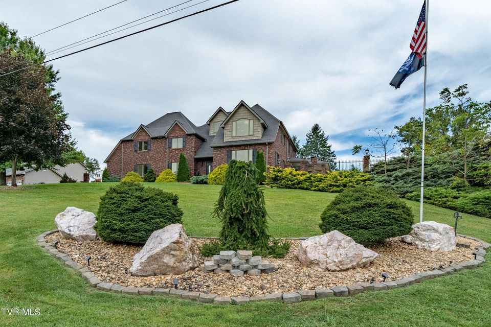 Photo #71: 194 Willow Brook Drive