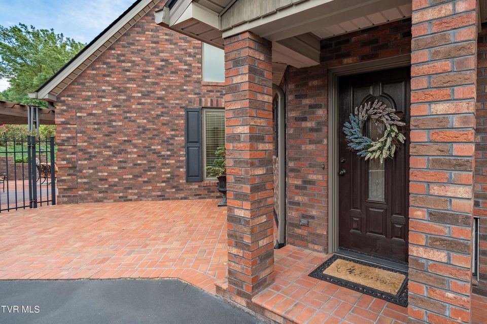 Photo #83: 194 Willow Brook Drive