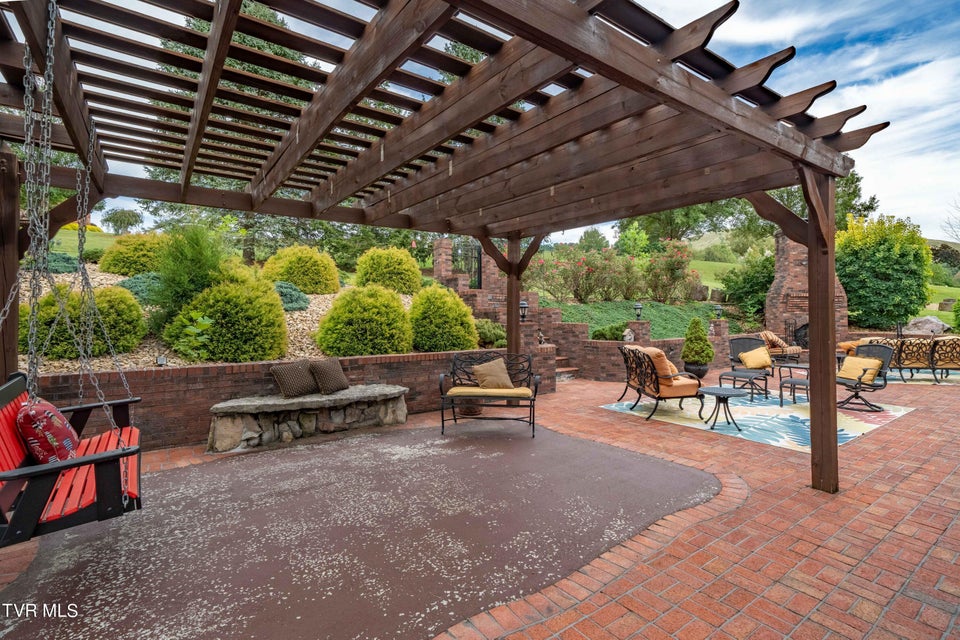 Photo #85: 194 Willow Brook Drive