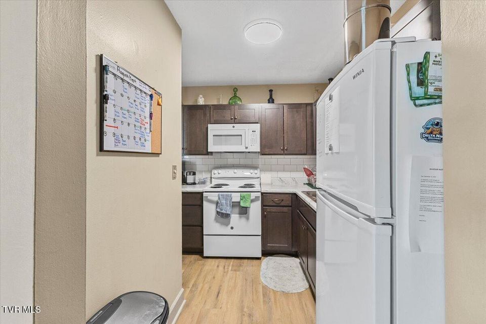 Photo #9: 420 Wheatley Street