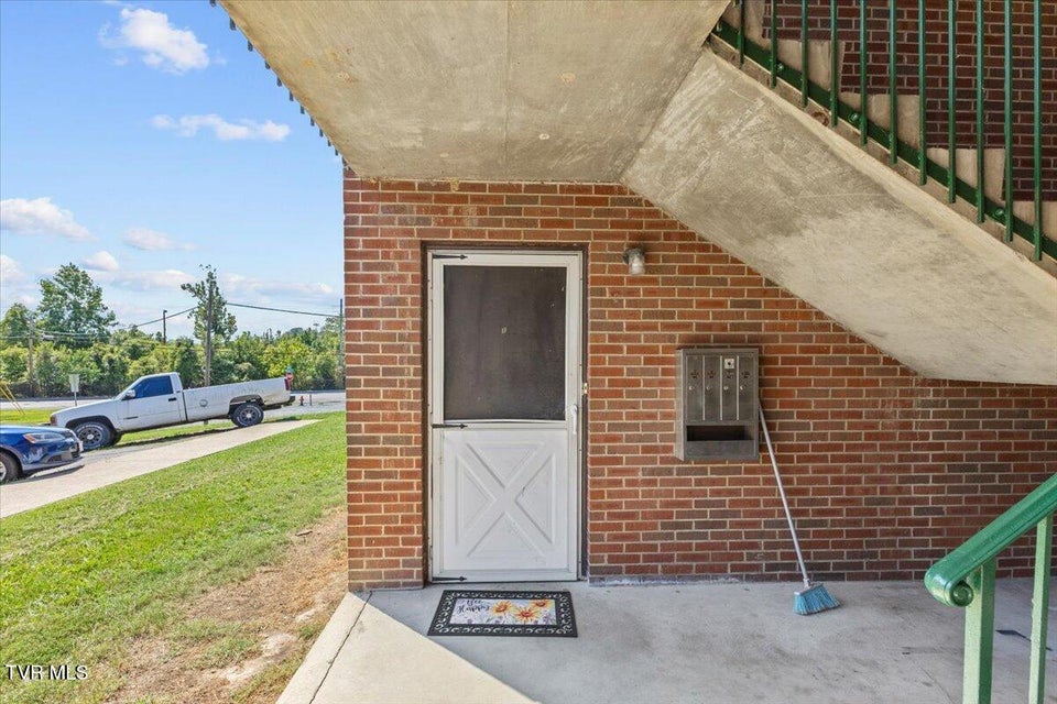 Photo #21: 420 Wheatley Street