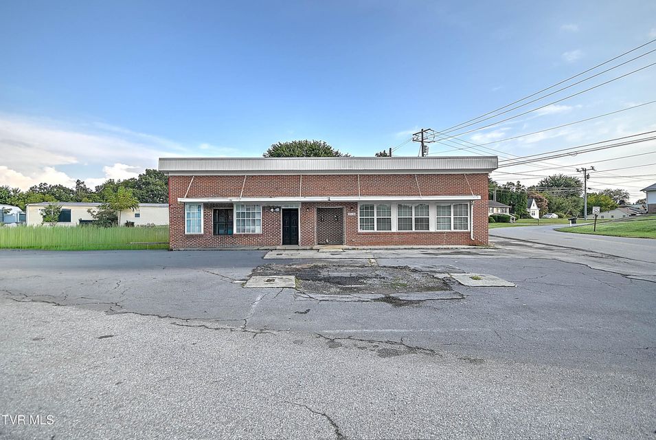 Photo #2: 3536/3538 Walnut Street