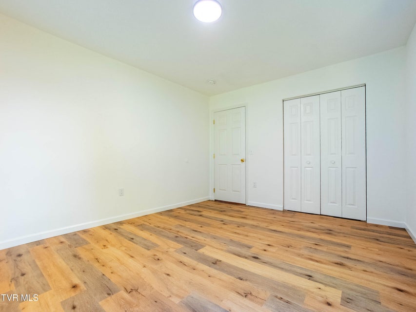 Photo #8: 410 Armstrong Street