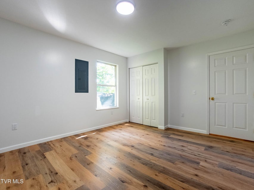 Photo #13: 410 Armstrong Street