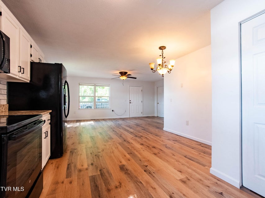 Photo #4: 410 Armstrong Street