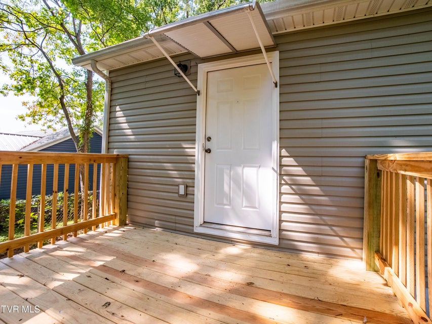 Photo #15: 410 Armstrong Street