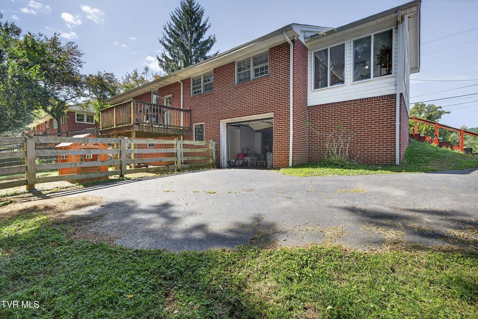 Photo #2: 1348 Highland Drive