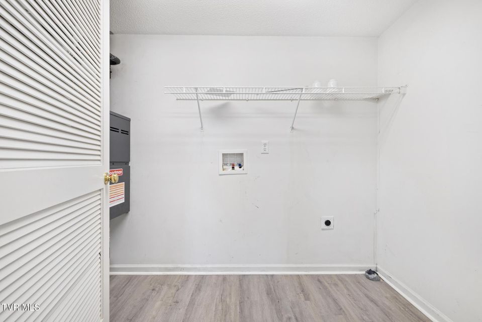 Photo #18: 3115 Walnut Street